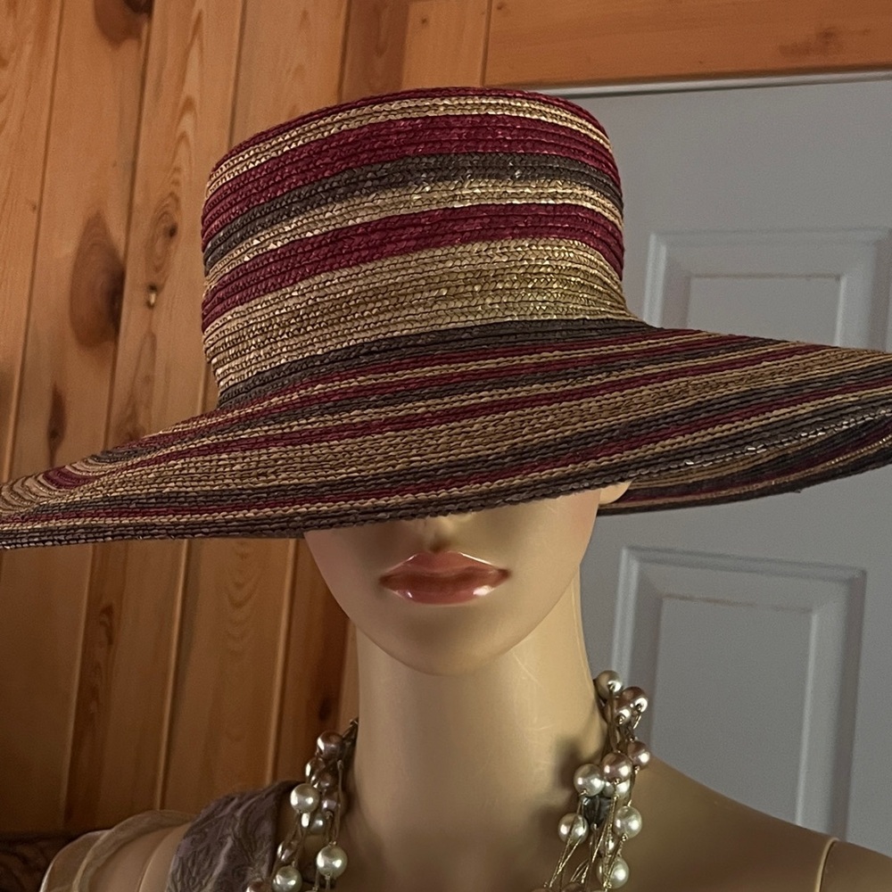VINTAGE PLATANIA Straw Rimmed hat made in Italy. 17 “w 5 “ brim